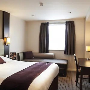 premier-inn-london-heathrow-m4-j4.brighton-hotels-england.com/